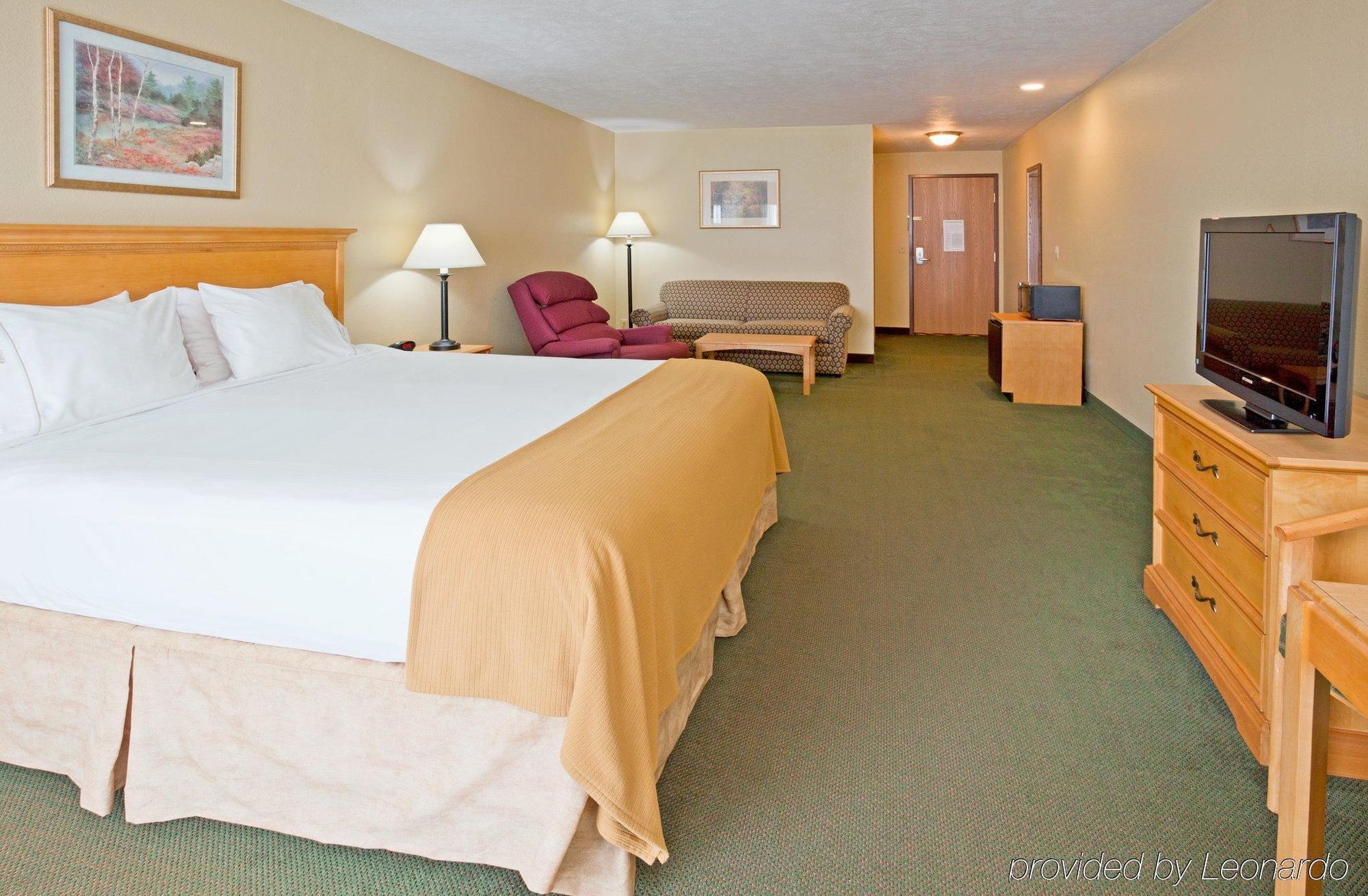Holiday Inn Express Munising-Lakeview, An Ihg Hotel Стая снимка